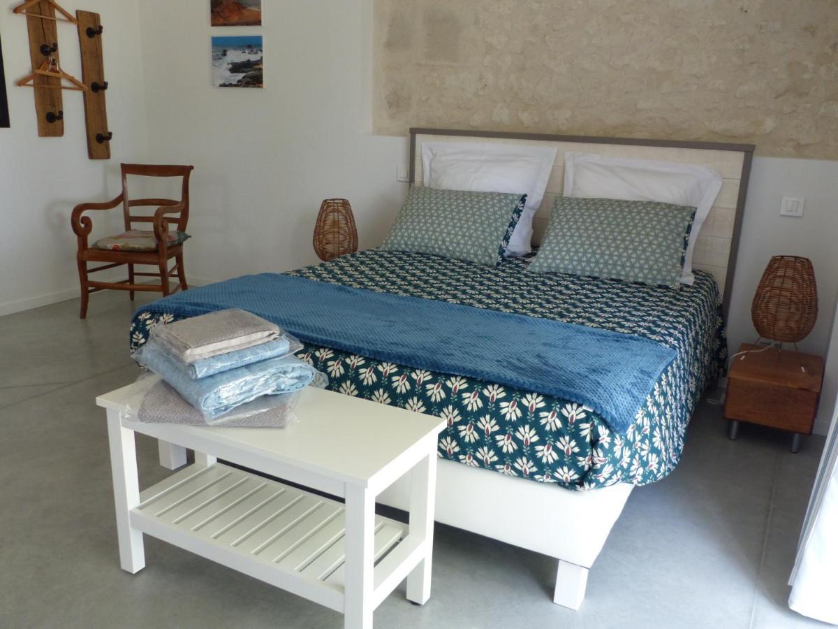 Bed and Breakfast L'Alambic De L'Estuaire Saint-Fort-sur-Gironde Экстерьер фото